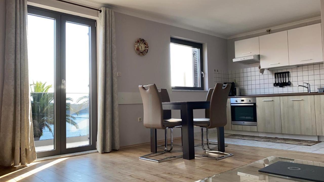 Apartments Tasha Mali Lošinj Exterior foto